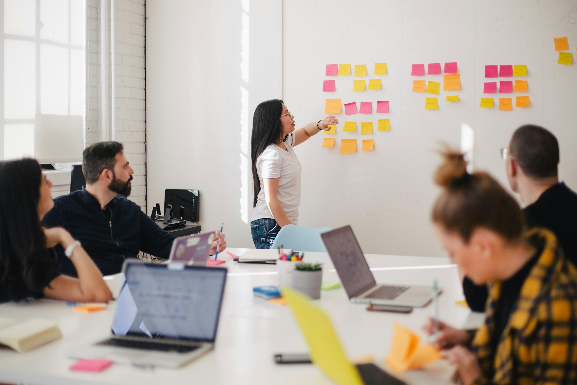Team discussing data storytelling and presentation insights